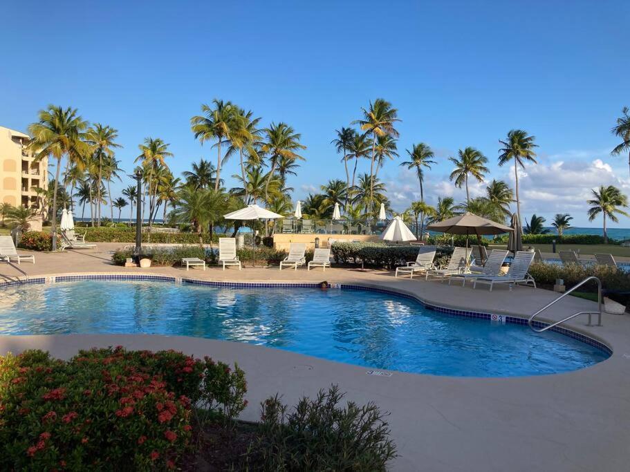 Beach Access + 3 Pools + Ocean Views - 2Br In Palmas - Sleeps 7 Apartment Humacao Bagian luar foto