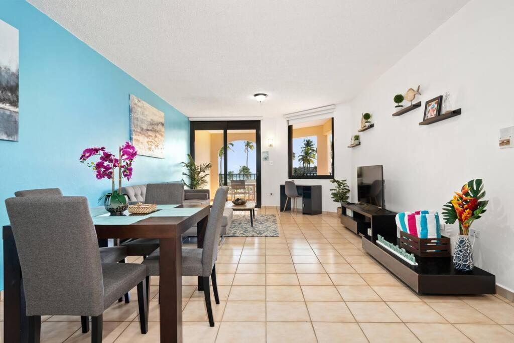 Beach Access + 3 Pools + Ocean Views - 2Br In Palmas - Sleeps 7 Apartment Humacao Bagian luar foto
