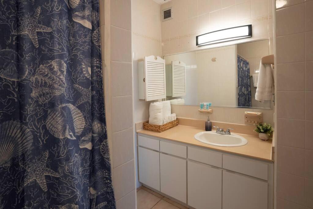 Beach Access + 3 Pools + Ocean Views - 2Br In Palmas - Sleeps 7 Apartment Humacao Bagian luar foto