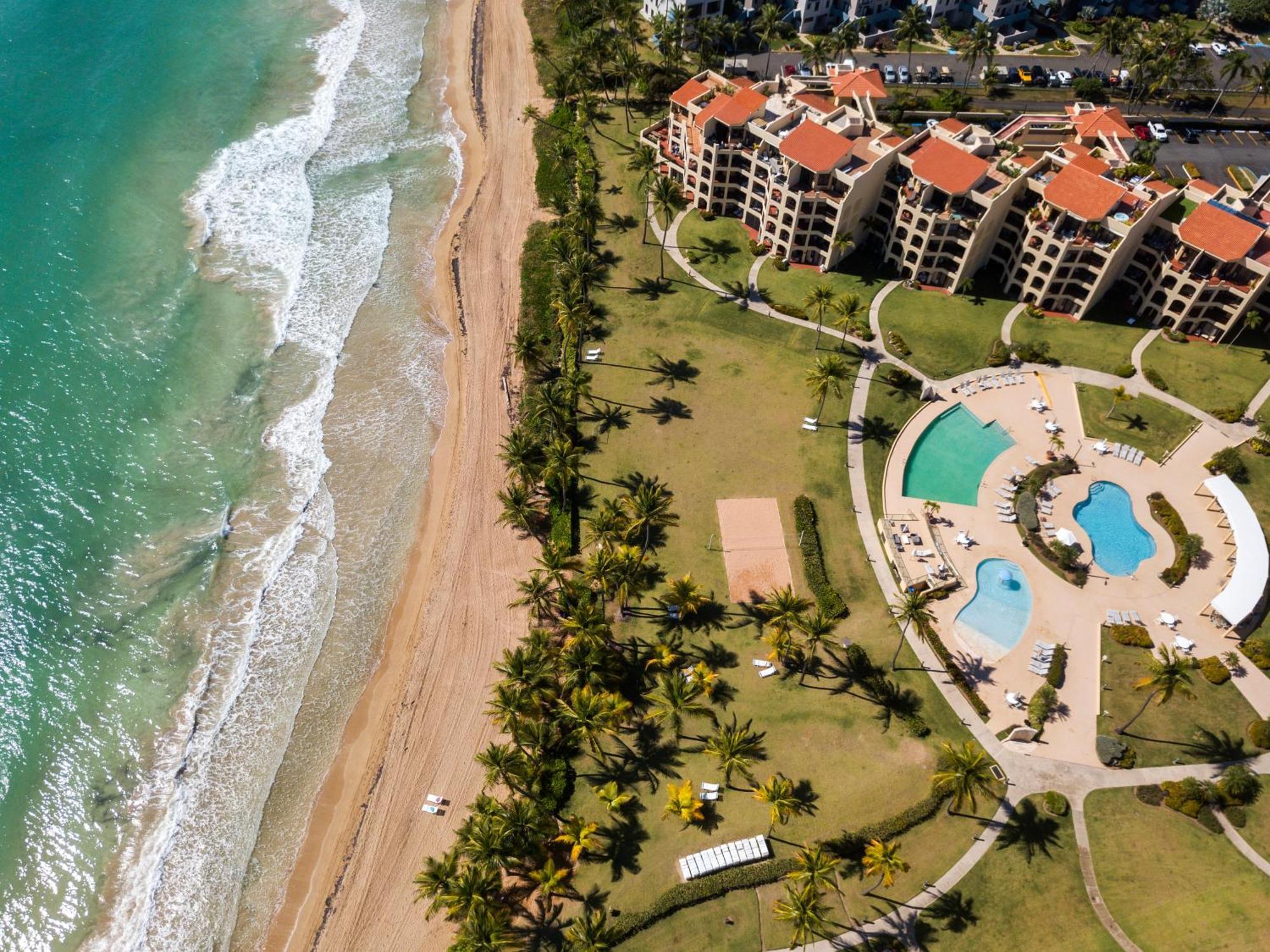 Beach Access + 3 Pools + Ocean Views - 2Br In Palmas - Sleeps 7 Apartment Humacao Bagian luar foto